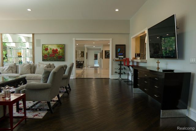 320 CRANBROOK Court, Bloomfield Hills, MI 48304