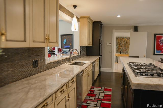 320 CRANBROOK Court, Bloomfield Hills, MI 48304
