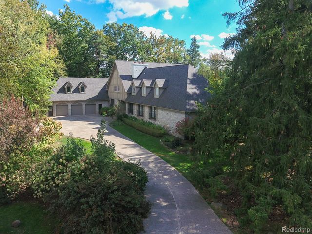 320 CRANBROOK Court, Bloomfield Hills, MI 48304