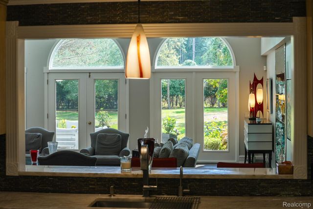 320 CRANBROOK Court, Bloomfield Hills, MI 48304