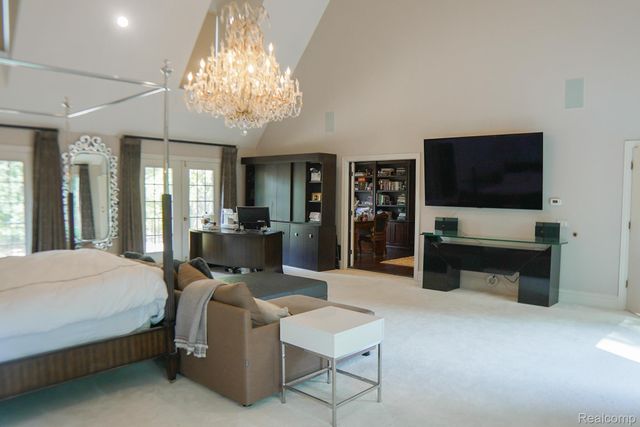 320 CRANBROOK Court, Bloomfield Hills, MI 48304