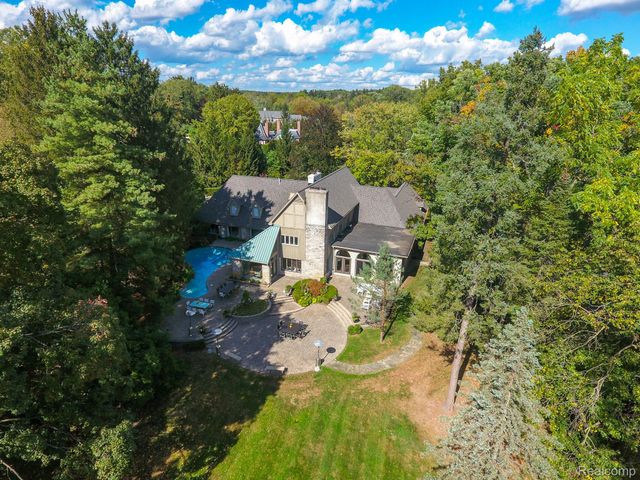 320 CRANBROOK Court, Bloomfield Hills, MI 48304