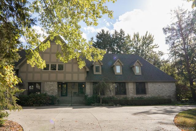 320 CRANBROOK Court, Bloomfield Hills, MI 48304