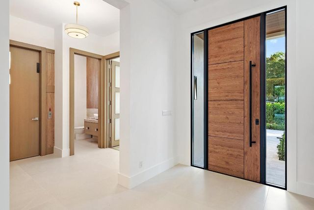 247 Seville Road, West Palm Beach, FL 33405