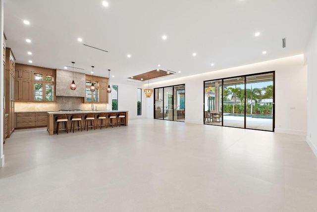 247 Seville Road, West Palm Beach, FL 33405