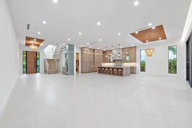 247 Seville Road, West Palm Beach, FL 33405