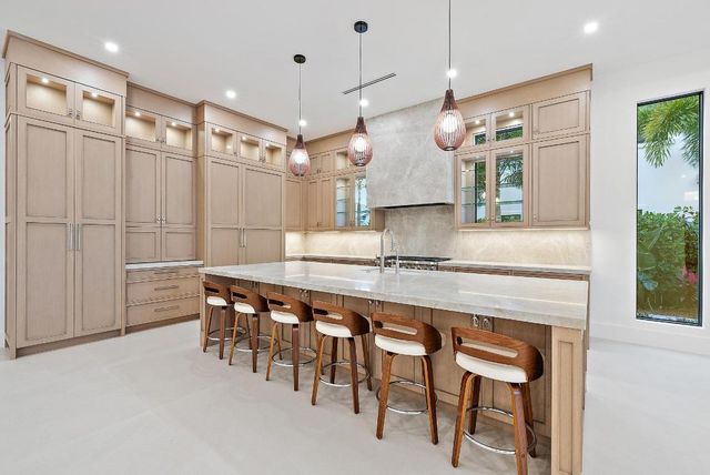 247 Seville Road, West Palm Beach, FL 33405