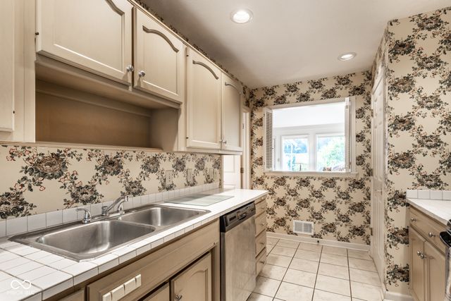 9251 Spring Forest Drive, Indianapolis, IN 46260