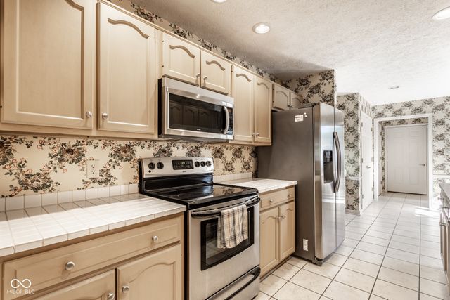 9251 Spring Forest Drive, Indianapolis, IN 46260