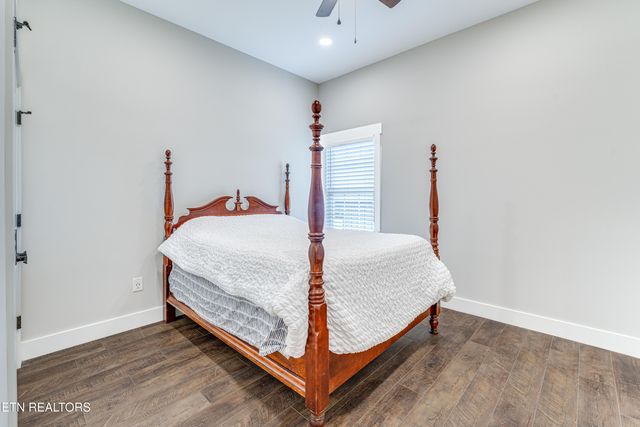 941 Emory Church Rd, Knoxville, TN 37922