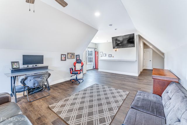 941 Emory Church Rd, Knoxville, TN 37922