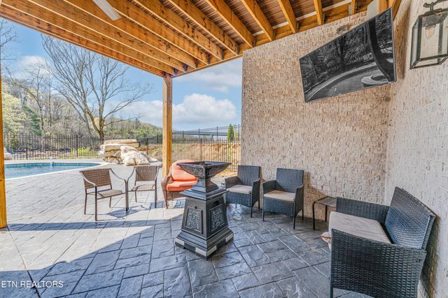 941 Emory Church Rd, Knoxville, TN 37922