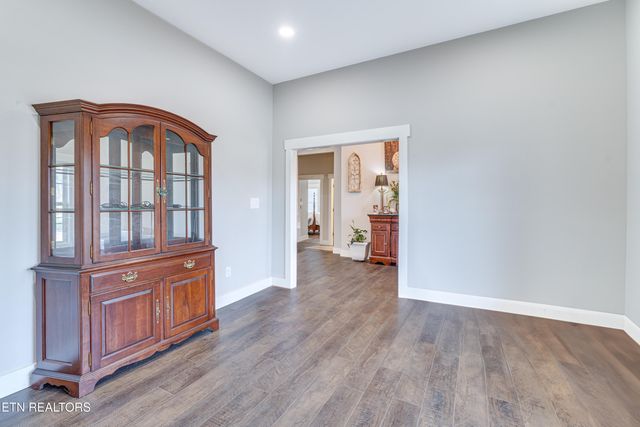 941 Emory Church Rd, Knoxville, TN 37922