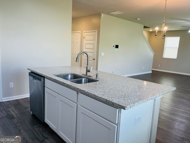 19 White Spruce Way, Newnan, GA 30265
