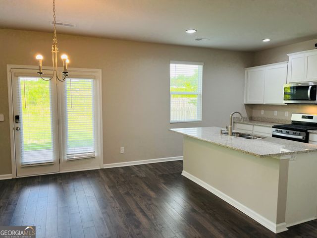 19 White Spruce Way, Newnan, GA 30265