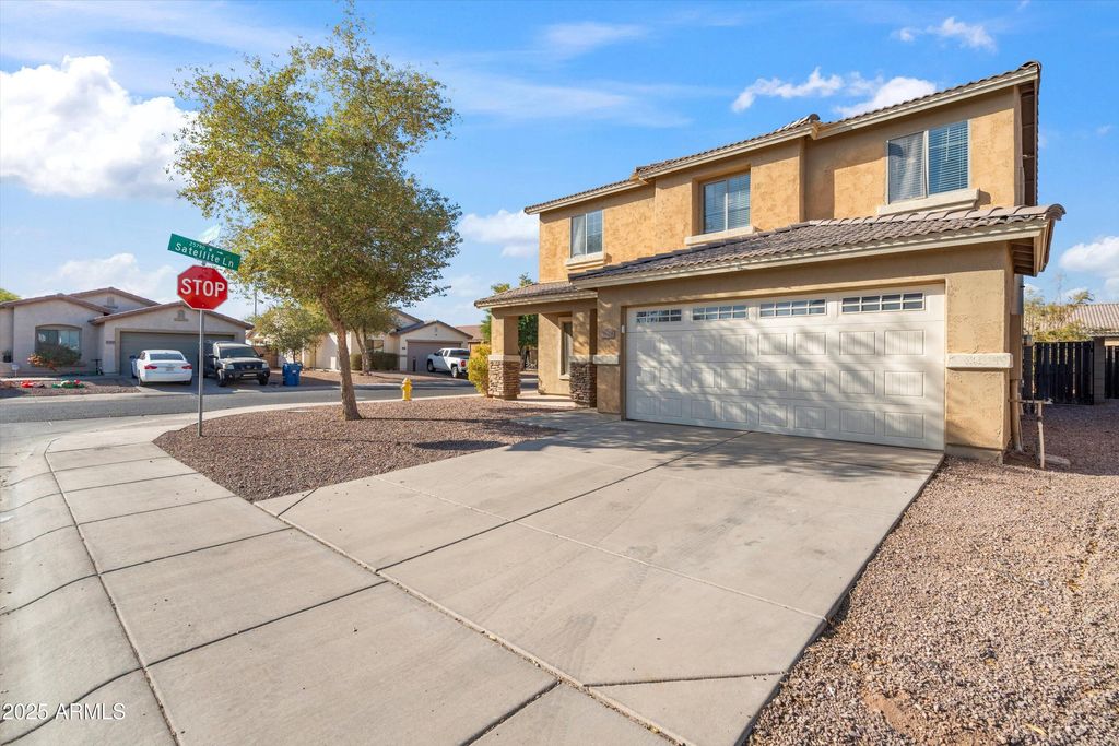 7504 S SUNDOWN Court, Buckeye, AZ 85326 — photo 2
