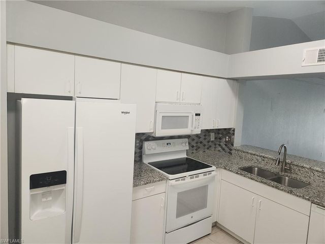 9660 Victoria LN A301, Naples, FL 34109