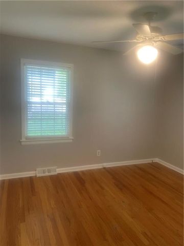 10704 W 48th Terrace, Shawnee, KS 66203