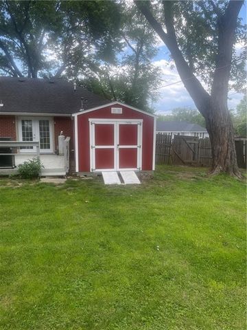 10704 W 48th Terrace, Shawnee, KS 66203
