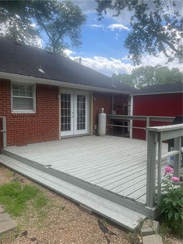 10704 W 48th Terrace, Shawnee, KS 66203