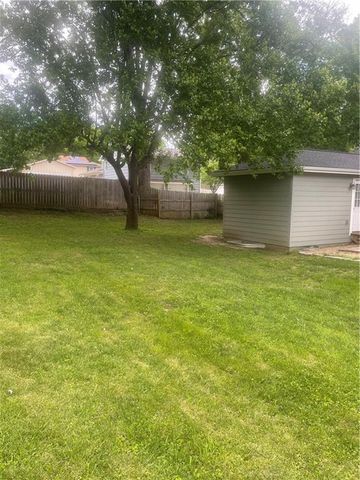 10704 W 48th Terrace, Shawnee, KS 66203