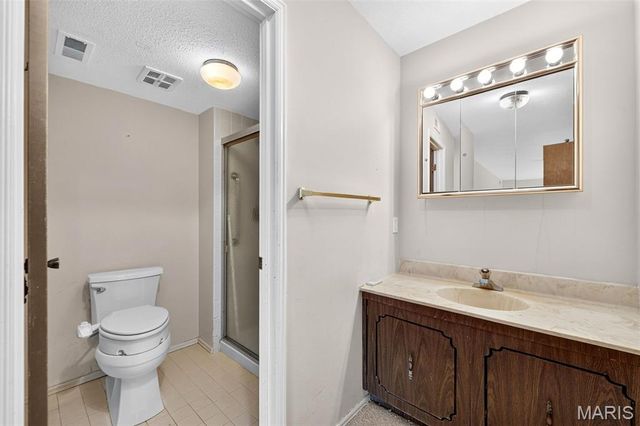 539 Coeur De Royale Drive 307, Creve Coeur, MO 63141