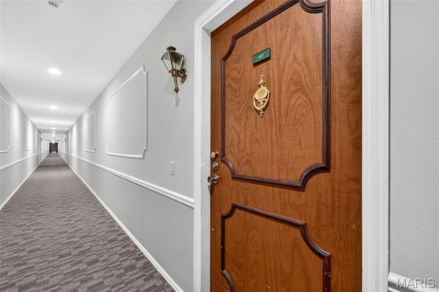 539 Coeur De Royale Drive 307, Creve Coeur, MO 63141