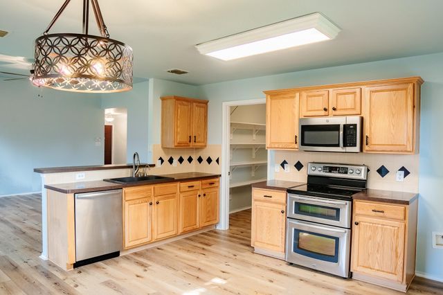 712 Corral Street, Cross Roads, TX 76227