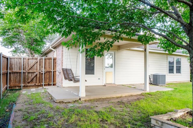 712 Corral Street, Cross Roads, TX 76227