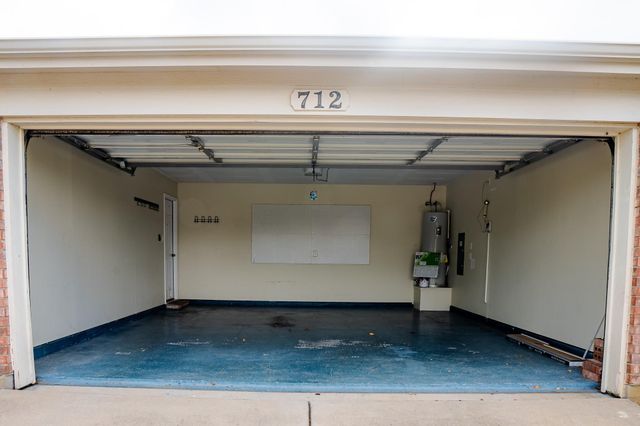 712 Corral Street, Cross Roads, TX 76227