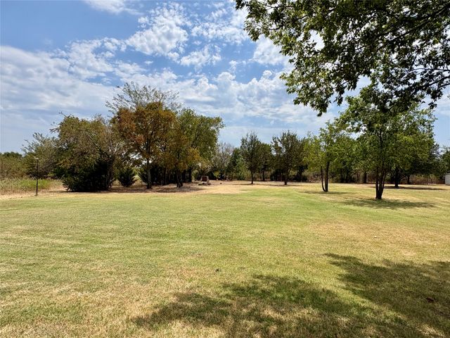 192 Hagerman Road, Pottsboro, TX 75076