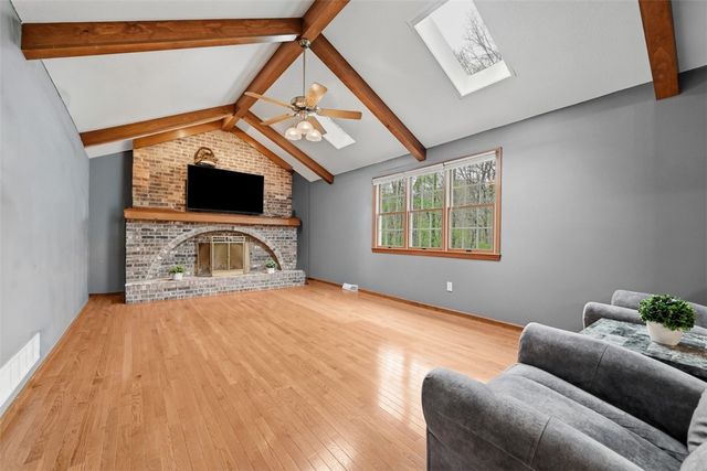 412 Golden Grove Rd, Economy, PA 15005
