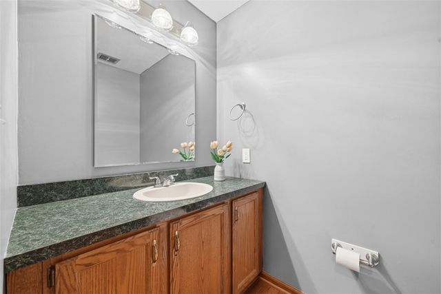 412 Golden Grove Rd, Economy, PA 15005