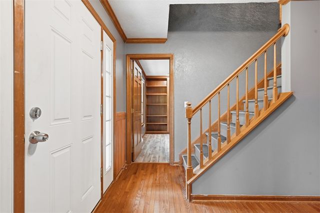 412 Golden Grove Rd, Economy, PA 15005