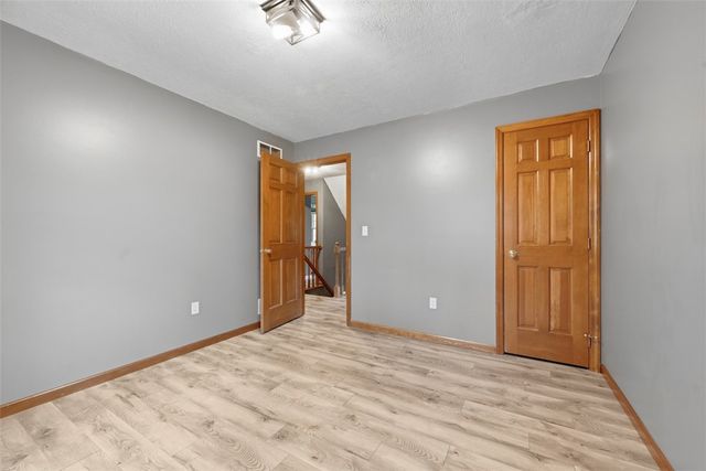 412 Golden Grove Rd, Economy, PA 15005