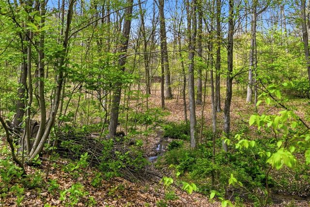 412 Golden Grove Rd, Economy, PA 15005