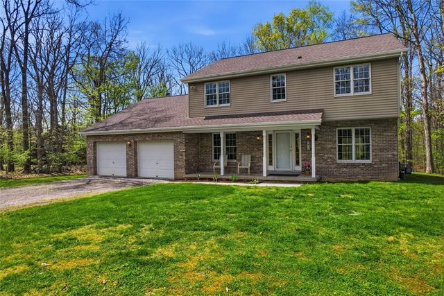 412 Golden Grove Rd, Economy, PA 15005