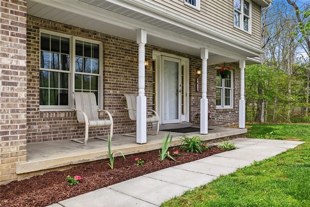 412 Golden Grove Rd, Economy, PA 15005