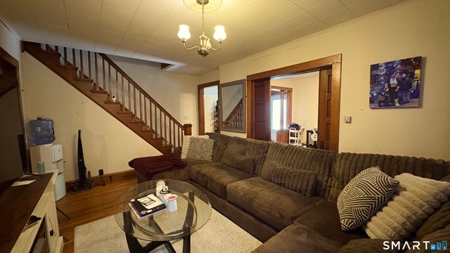 6 Lafayette Street, Enfield, CT 06082