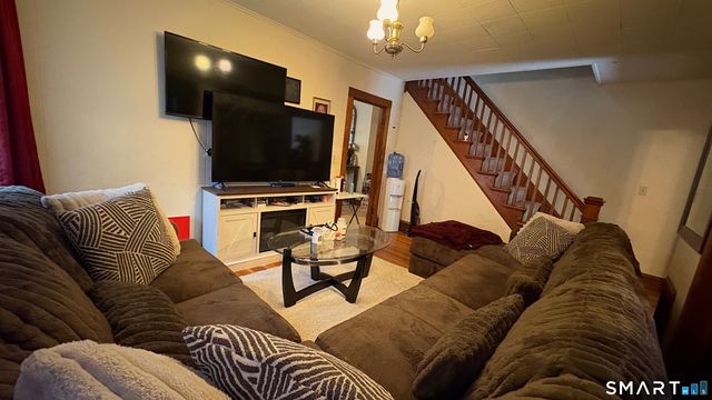 6 Lafayette Street, Enfield, CT 06082