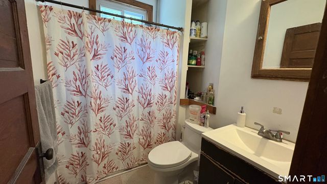 6 Lafayette Street, Enfield, CT 06082