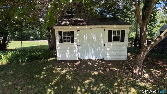 6 Lafayette Street, Enfield, CT 06082