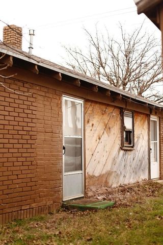 1512 W 11th Street, Plainview, TX 79072