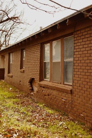 1512 W 11th Street, Plainview, TX 79072