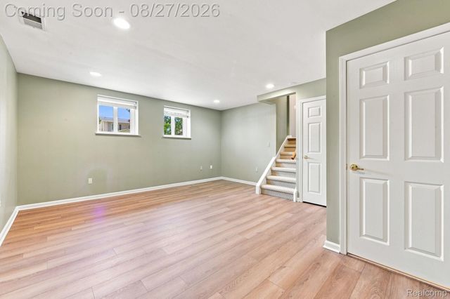 42120 Ridge Road W, Novi, MI 48375