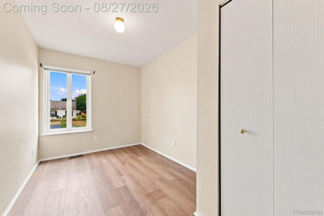 42120 Ridge Road W, Novi, MI 48375