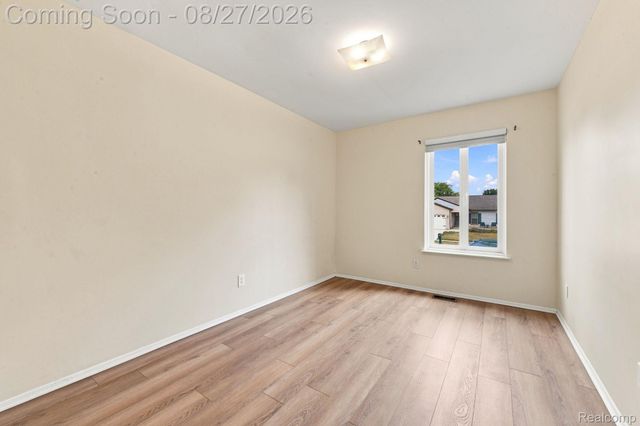42120 Ridge Road W, Novi, MI 48375