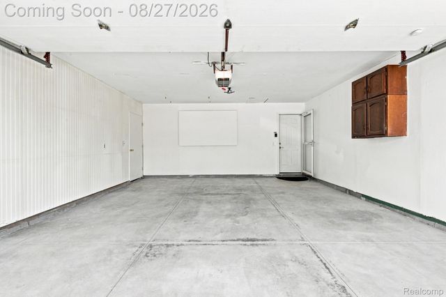 42120 Ridge Road W, Novi, MI 48375