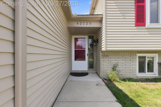 42120 Ridge Road W, Novi, MI 48375