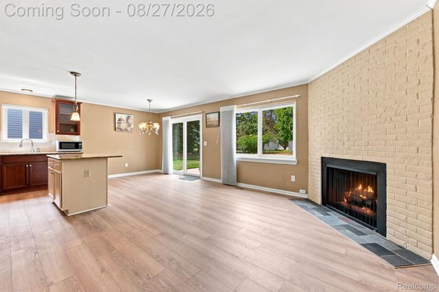42120 Ridge Road W, Novi, MI 48375